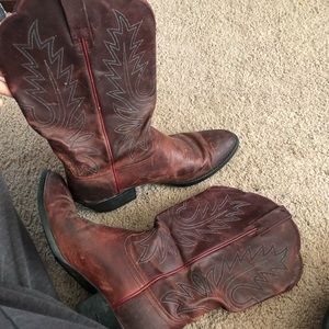 Ariat cowgirl boots